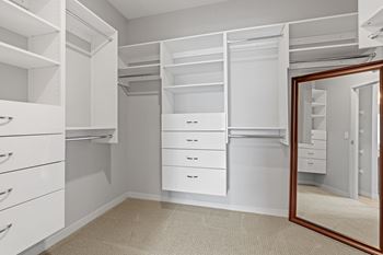 Custom modular closets